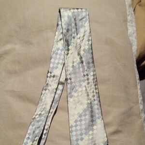 Checkered Silk Tie in Gray and Cream